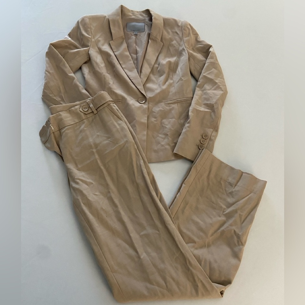 Classiques Entier neutral women’s pantsuit size 2/4